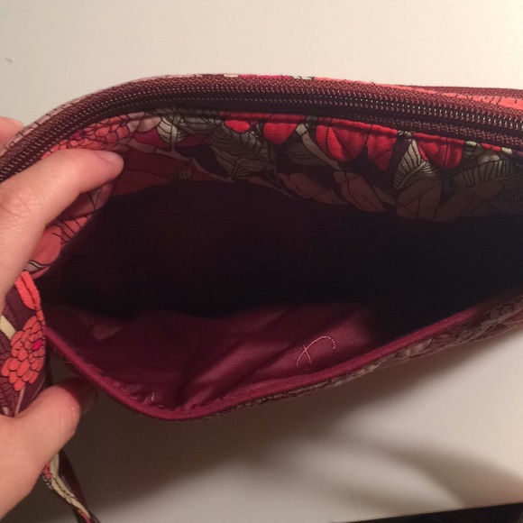 - Floral Vera Bradley Crossbody Bag - Picture 4 of 6